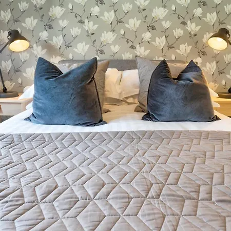 Quarry Heights باونيس أون وينديرمير